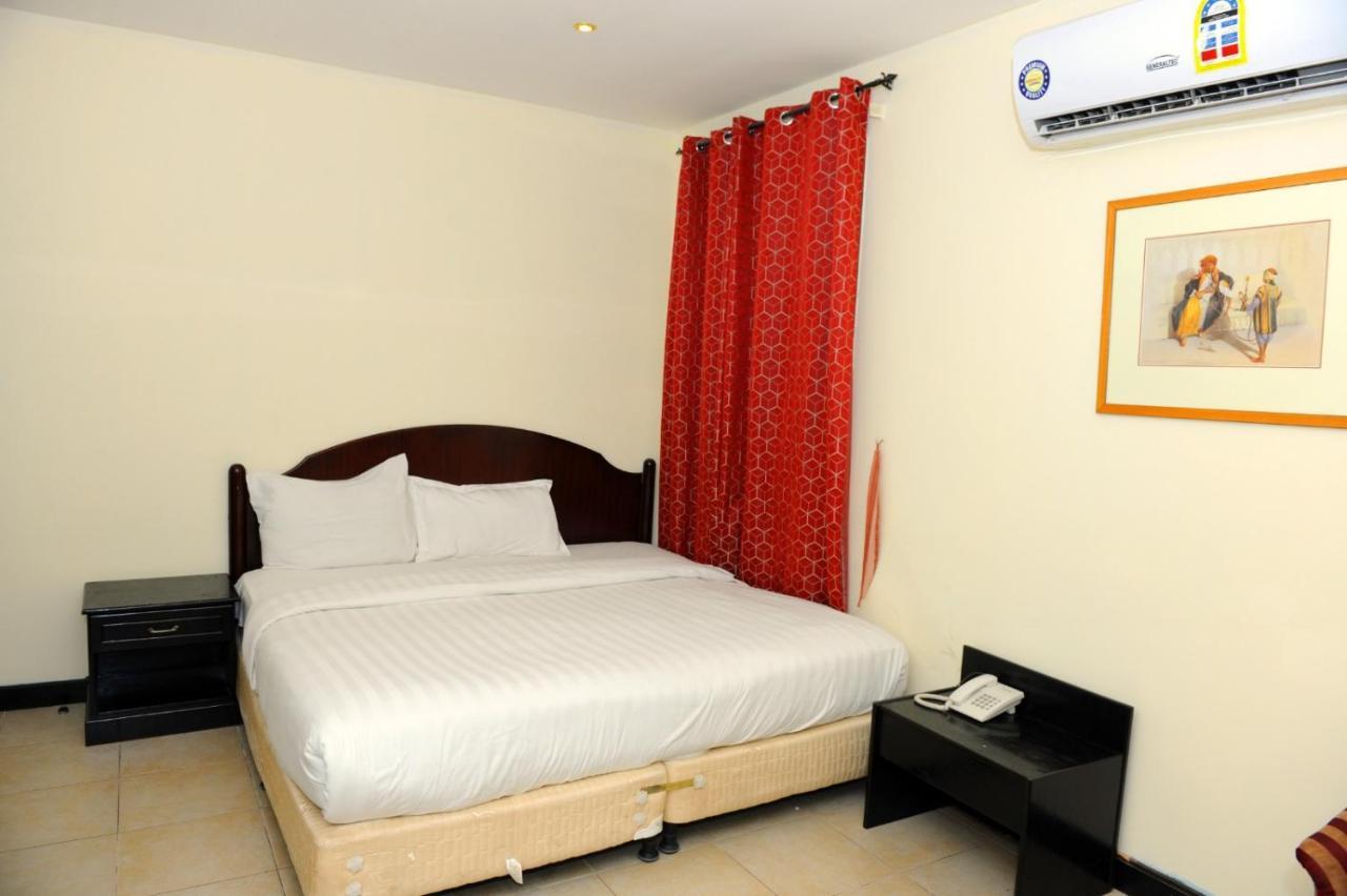 Bahrain Plaza Hotel Manama Exterior foto